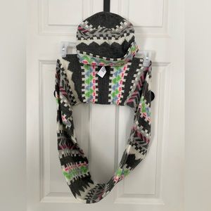 American Eagle hat & scarf set